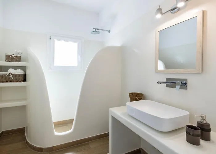 Cinnamon With Private Hot Tub Pýrgos